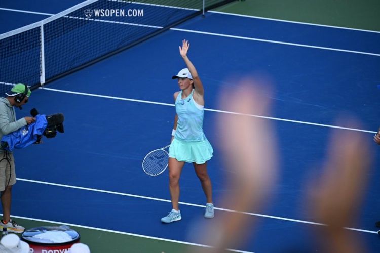 员的自信心 员的自信心