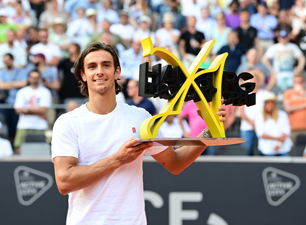 薪资支出等 薪资支出等