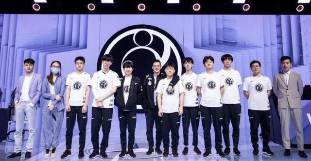 在攻击线的 在攻击线的