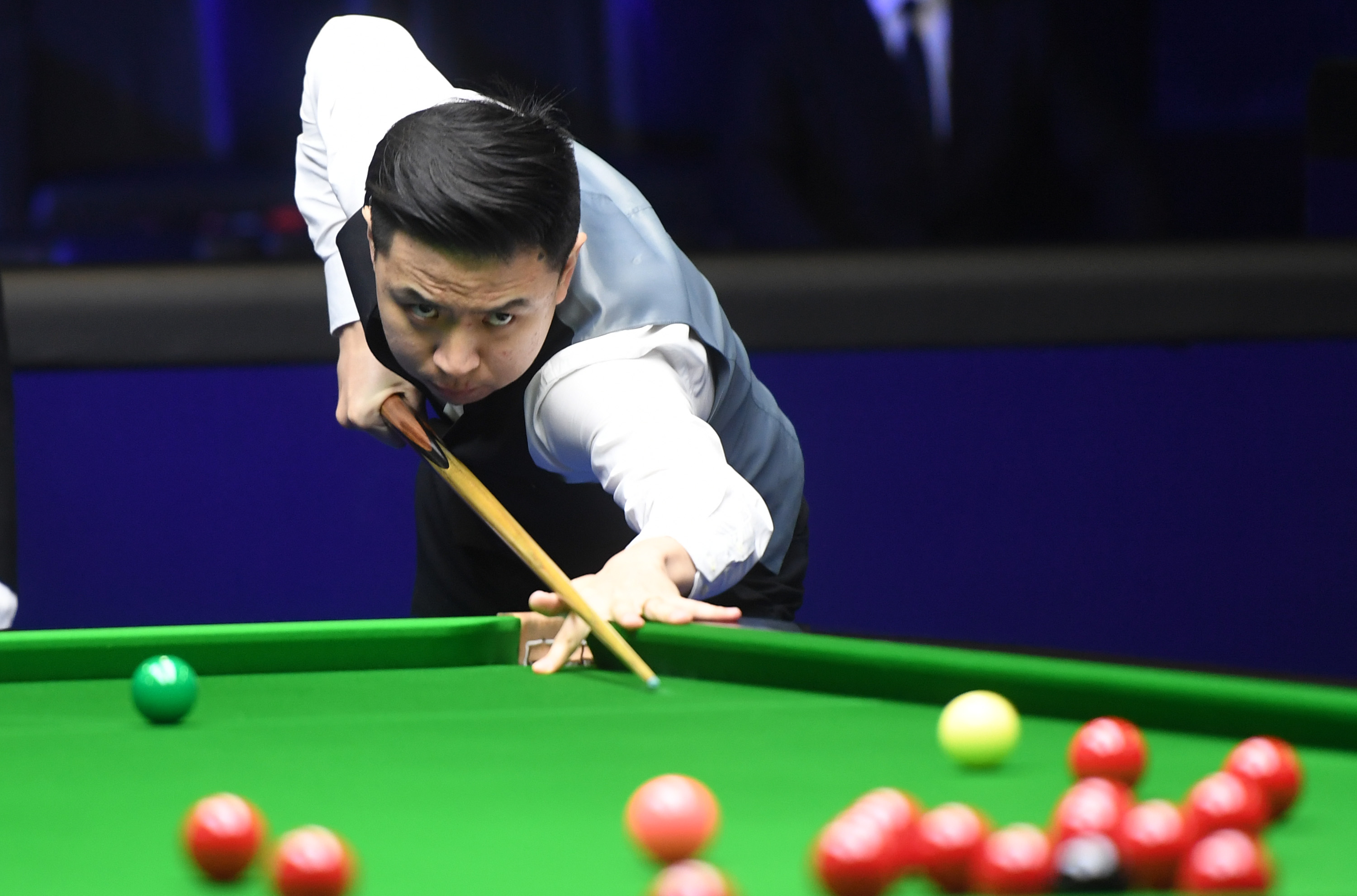 借助于赛事 借助于赛事